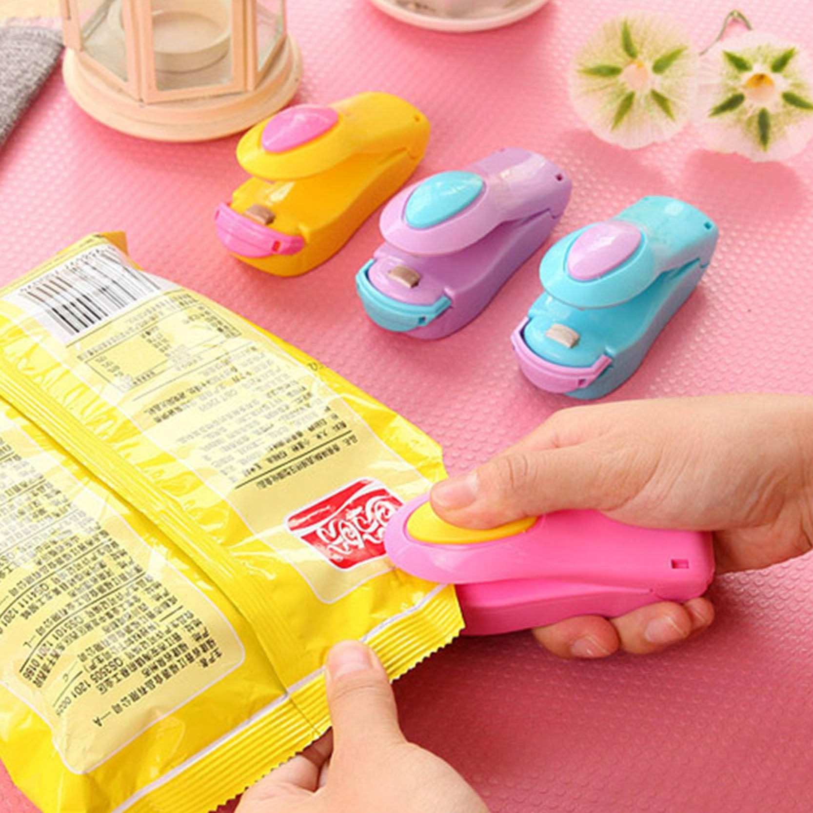 Portable Mini Sealing Machine. Handy machine for Packing.