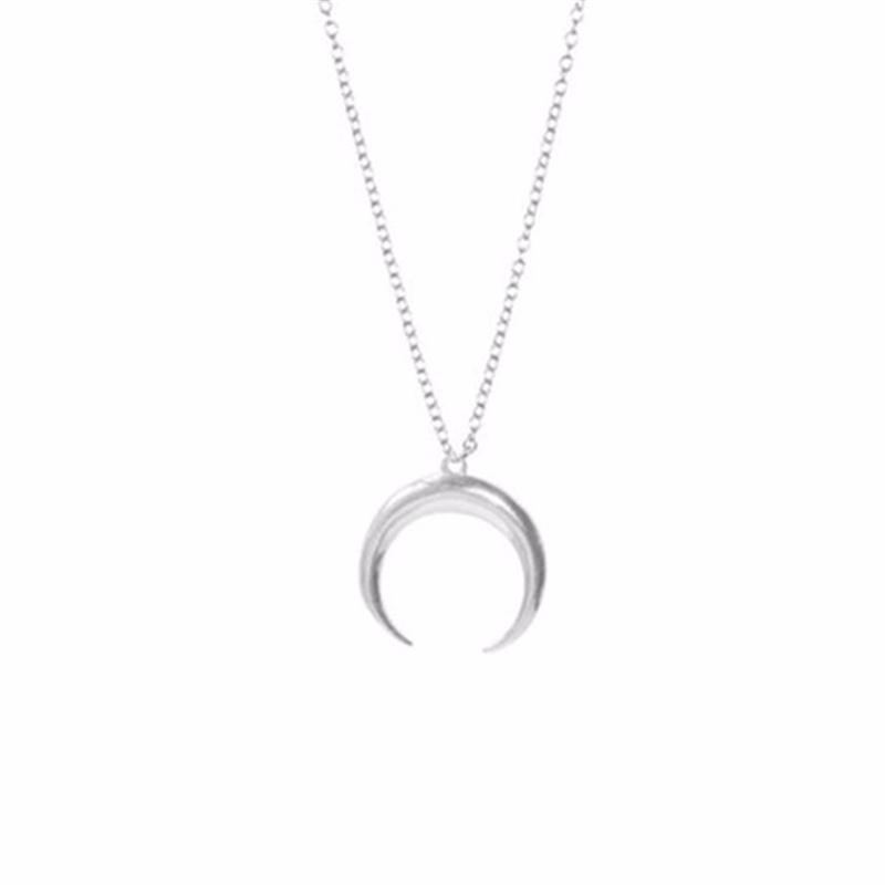 Kolye Curved Moon Pendant Chain